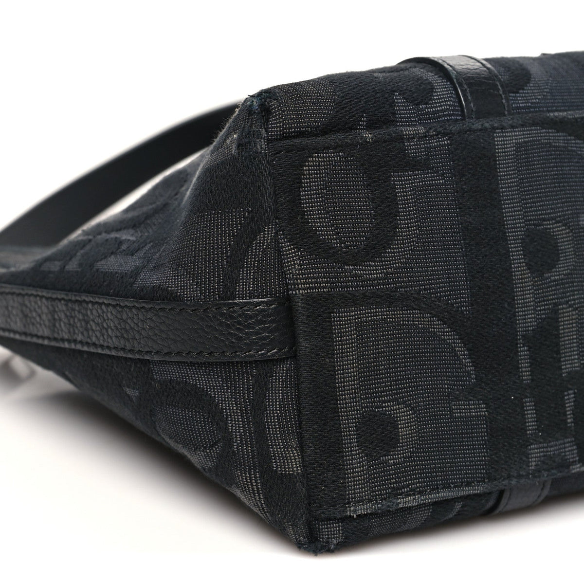 Maxi Oblique Jacquard Weekender 25 Black