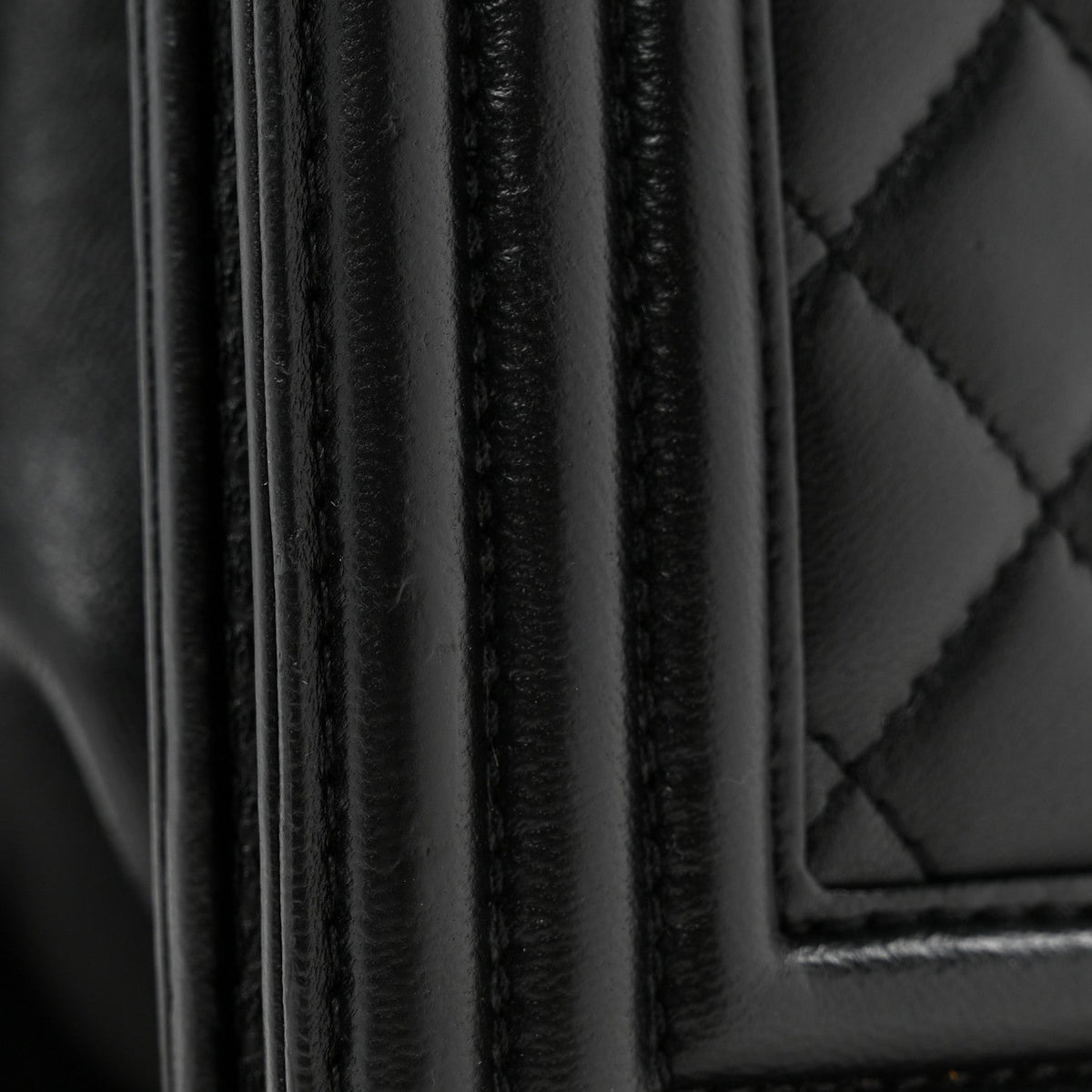 Lambskin Quilted New Medium Boy Flap Black