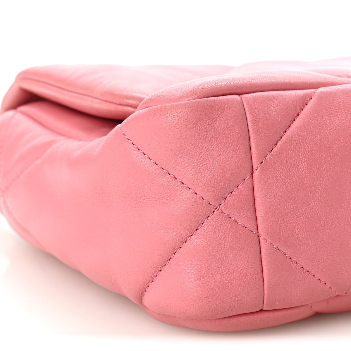 Lambskin Quilted Medium Chanel 19 Flap Pink