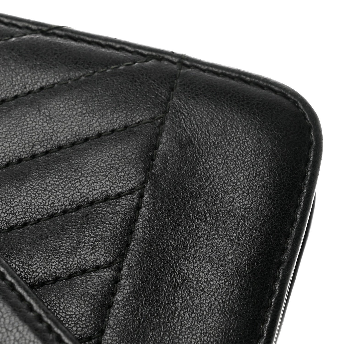 Lambskin Chevron Quilted Wallet On Chain WOC Black