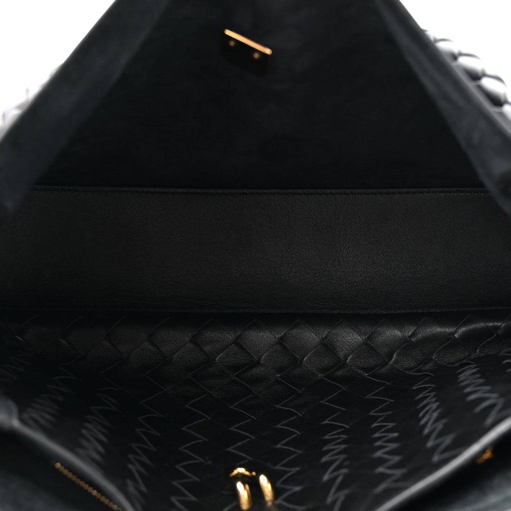 Calfskin Medium Andiamo Messenger Bag Black