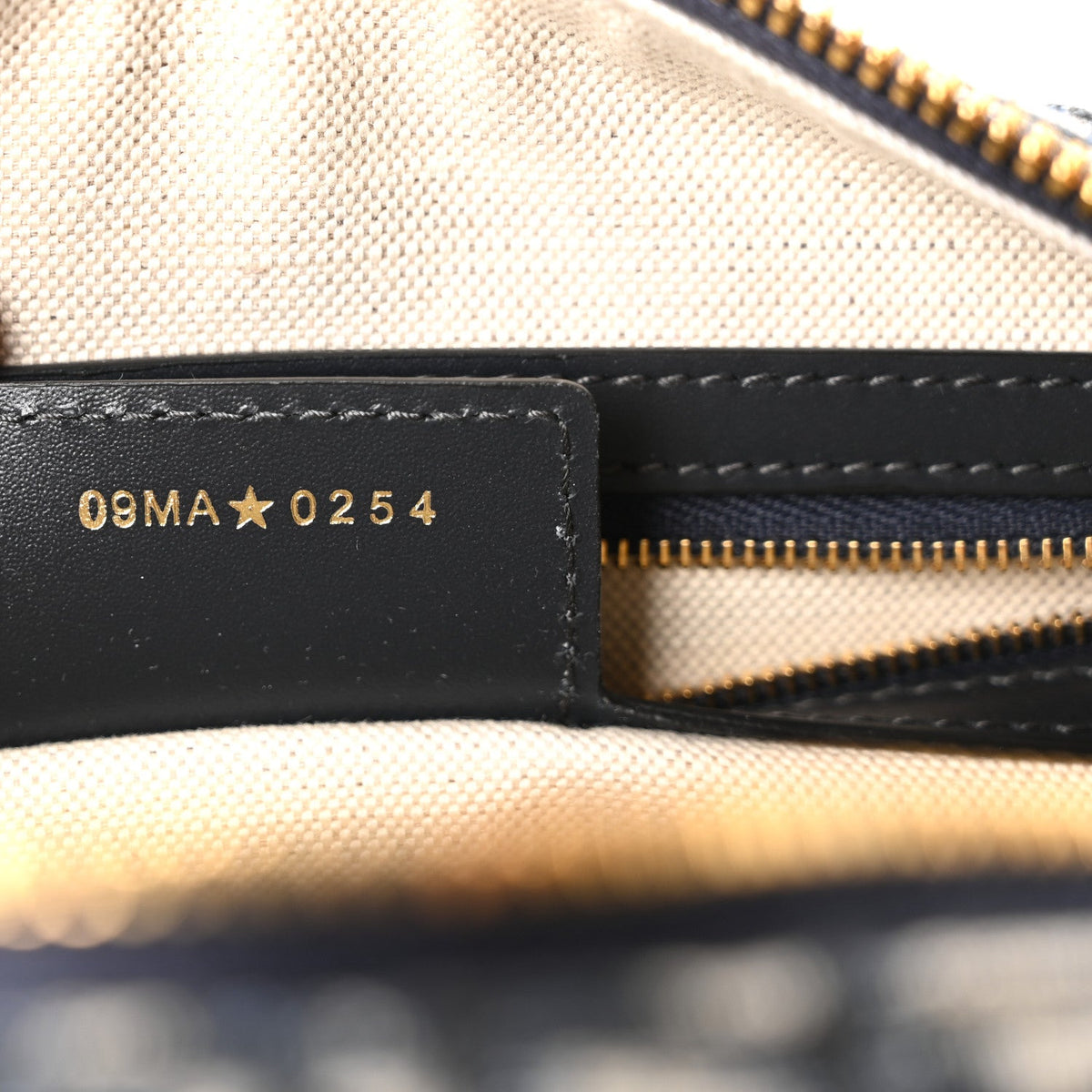 Oblique Groove 25 Bag Blue