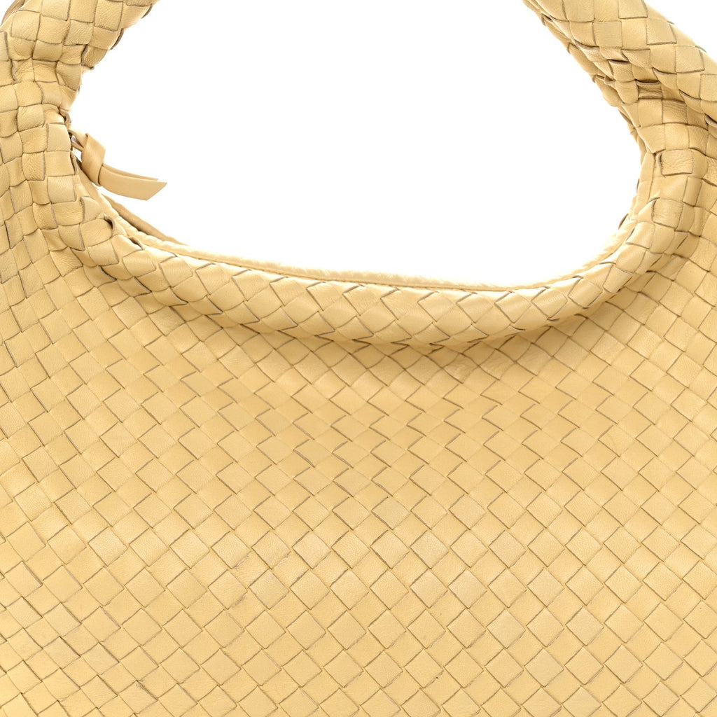 Nappa Intrecciato Medium Veneta Hobo Banane