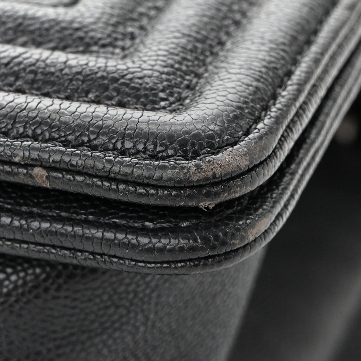 Caviar Quilted Medium Boy Flap Dark Grey