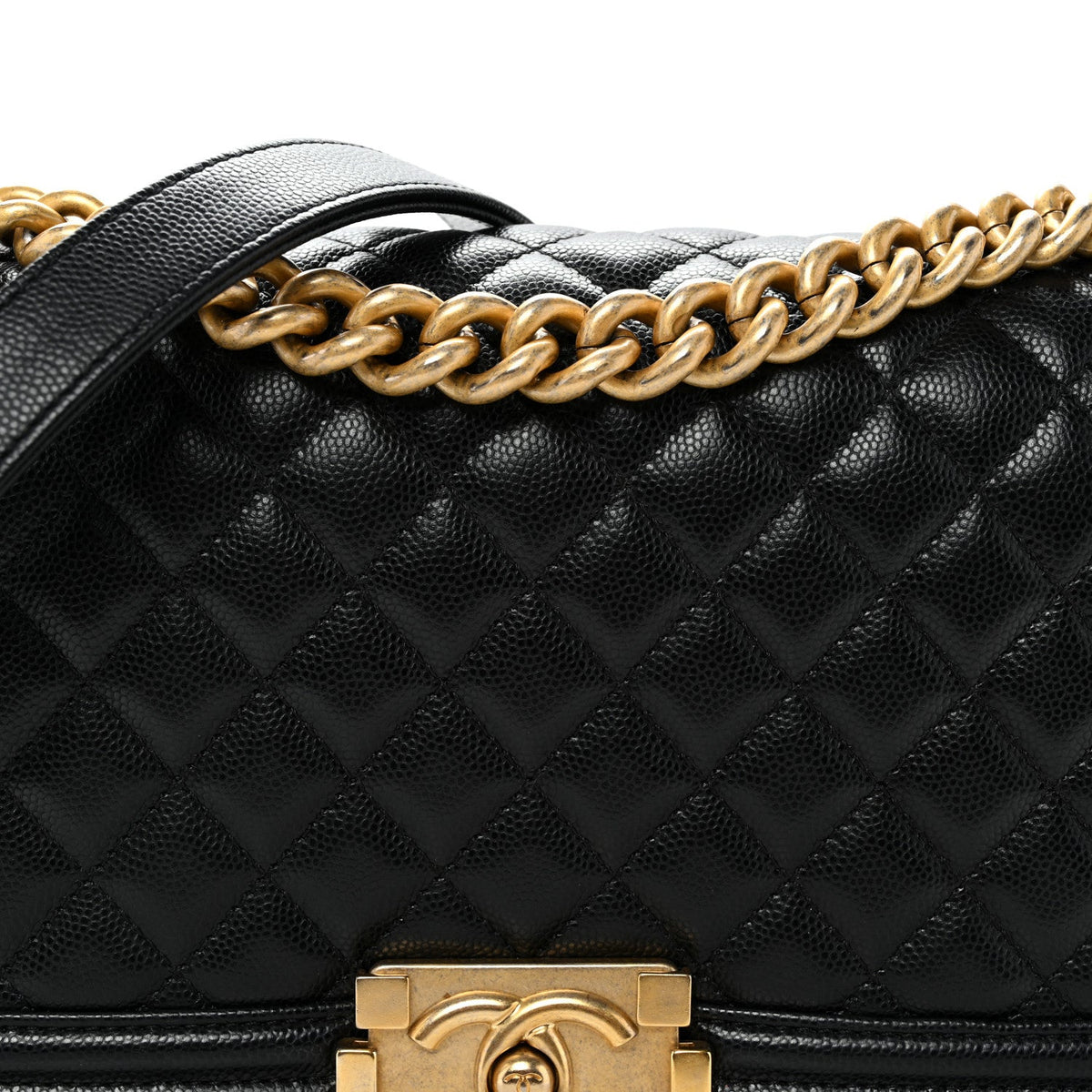 Caviar Quilted Medium Boy Flap Black