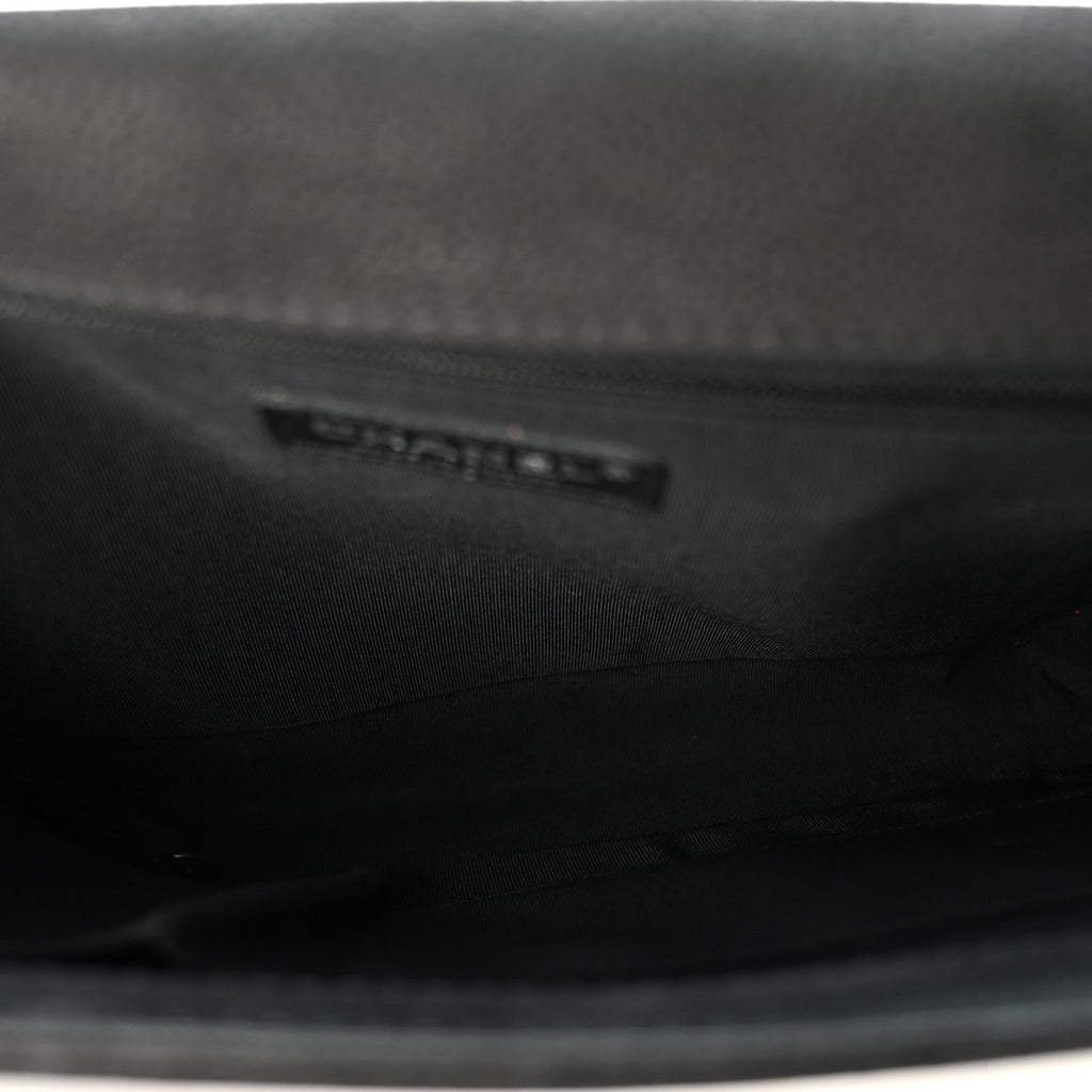 Iridescent Caviar Quilted Large Boy Flap Black