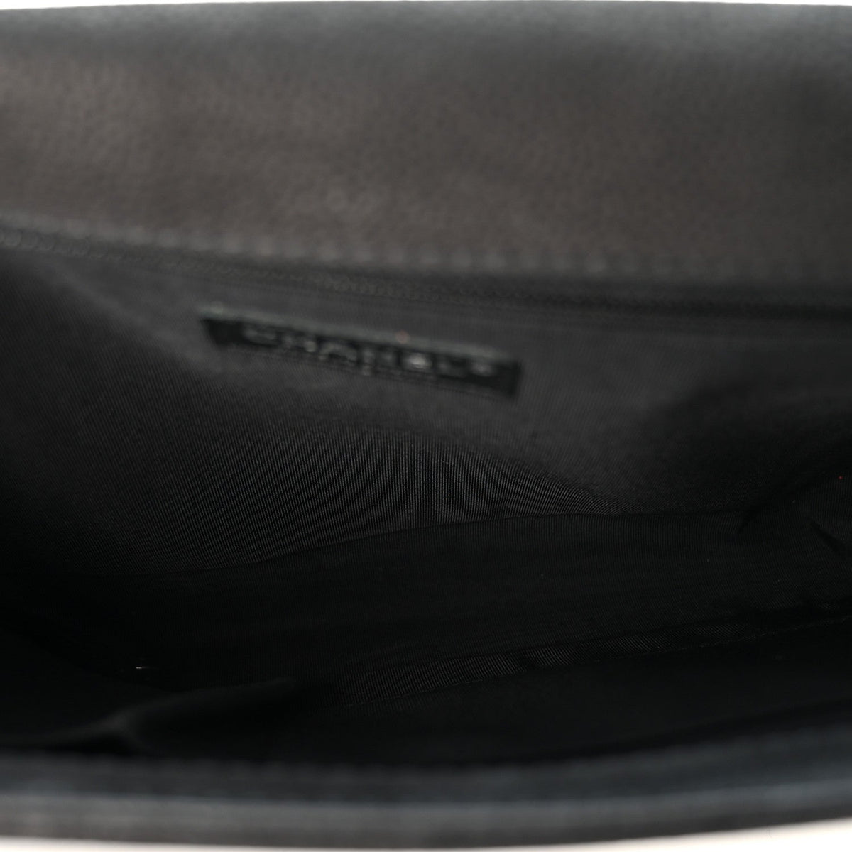 Iridescent Caviar Quilted Large Boy Flap Black