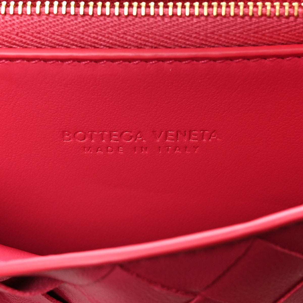 Nappa Intrecciato Wallet On Strap Cranberry