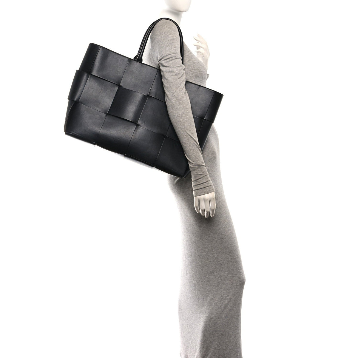 Nappa Maxi Intrecciato Large Arco Tote Black