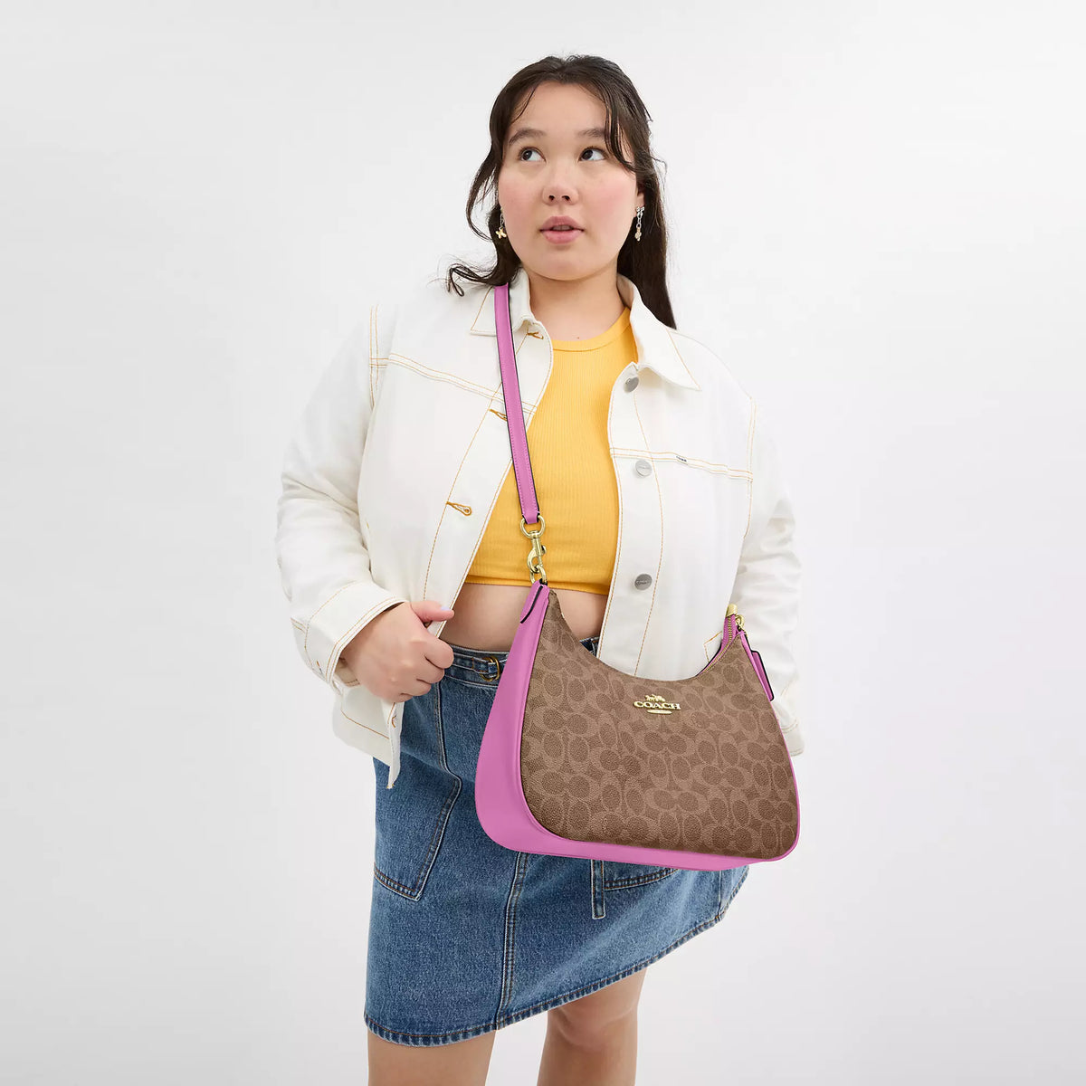 Coach Outlet Teri Hobo Bag In Signature Canvas