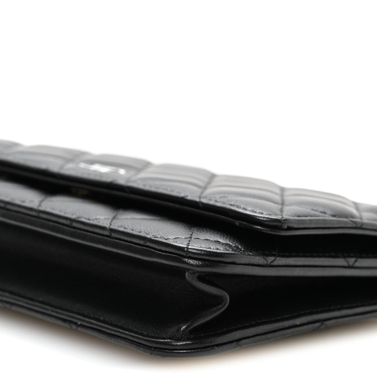 Lambskin Quilted Wallet On Chain WOC Black