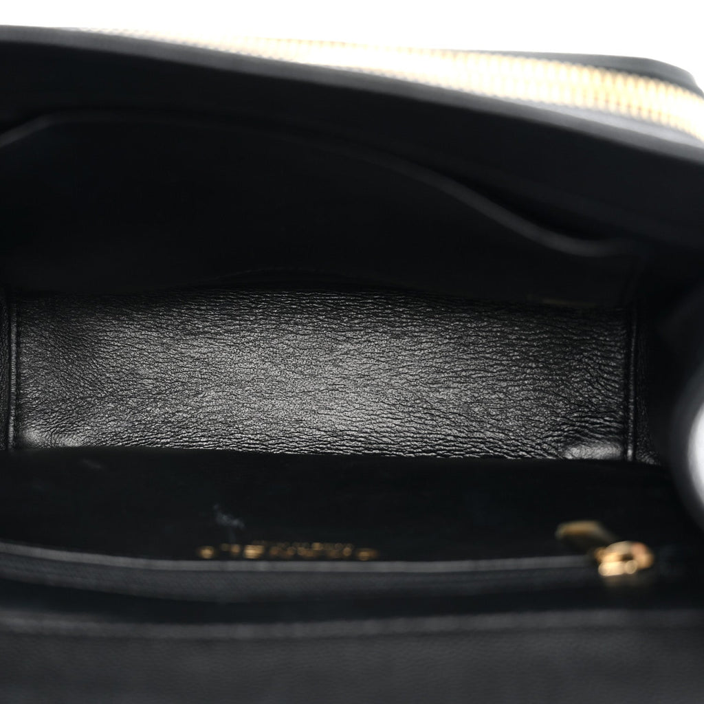 Caviar Quilted Medium Business Affinity Flap Black
