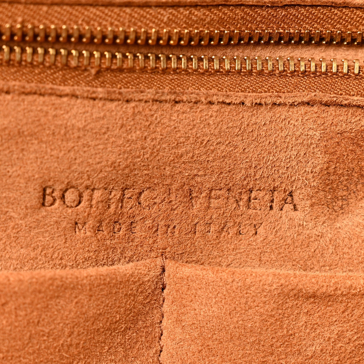 French Calfskin Maxi Intrecciato Medium Arco Bianco