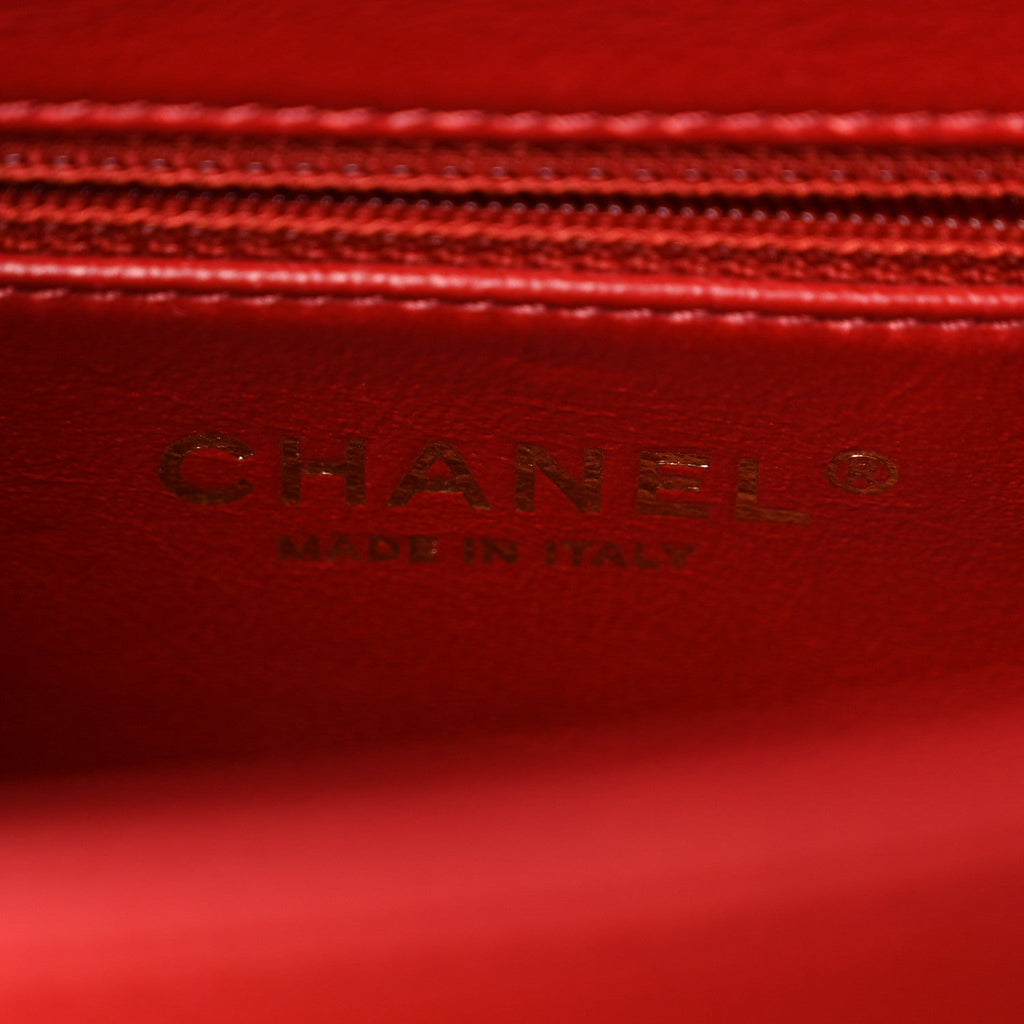 Caviar Quilted Medium Business Affinity Flap Red