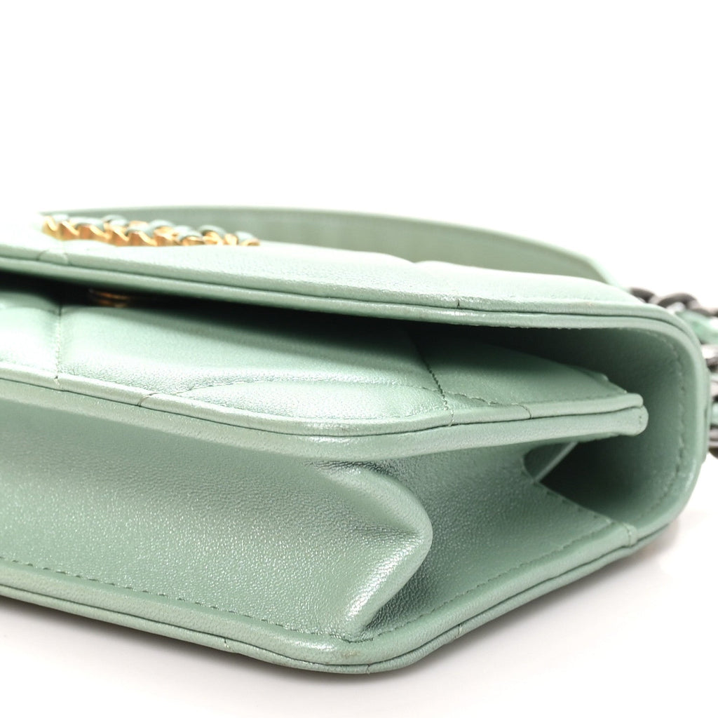 Lambskin Quilted Chanel 19 Flap Phone Holder With Chain Green