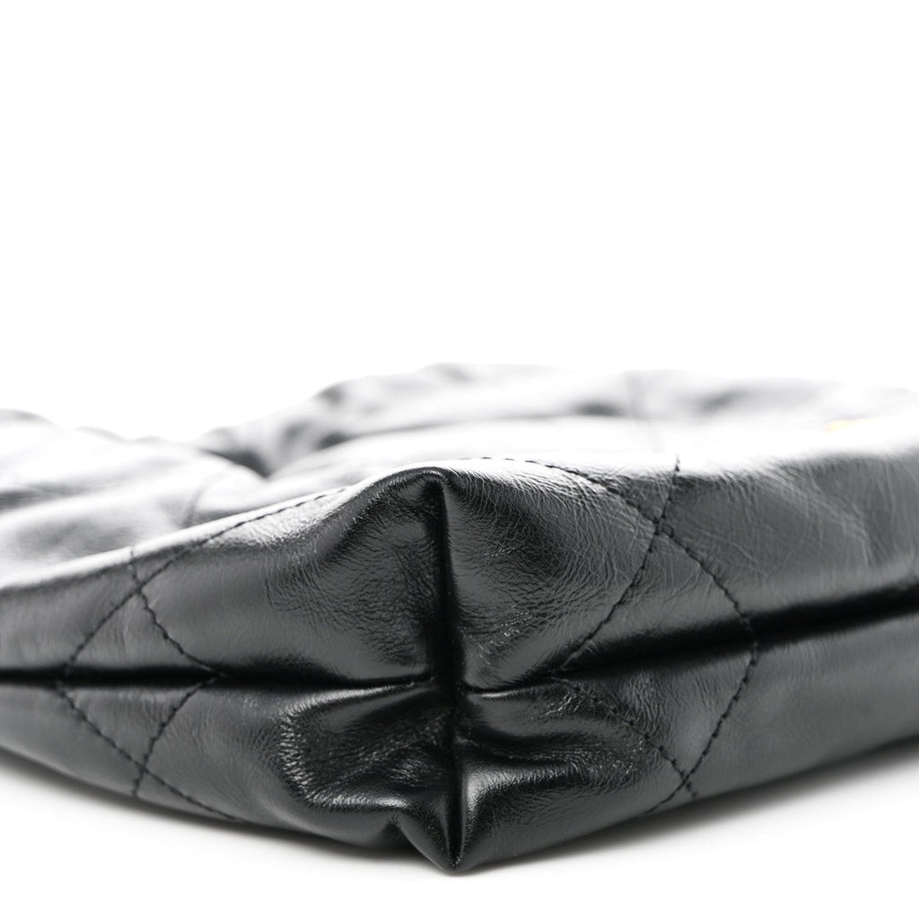 Shiny Crumpled Calfskin Quilted Pearl Mini Chanel 22 Black