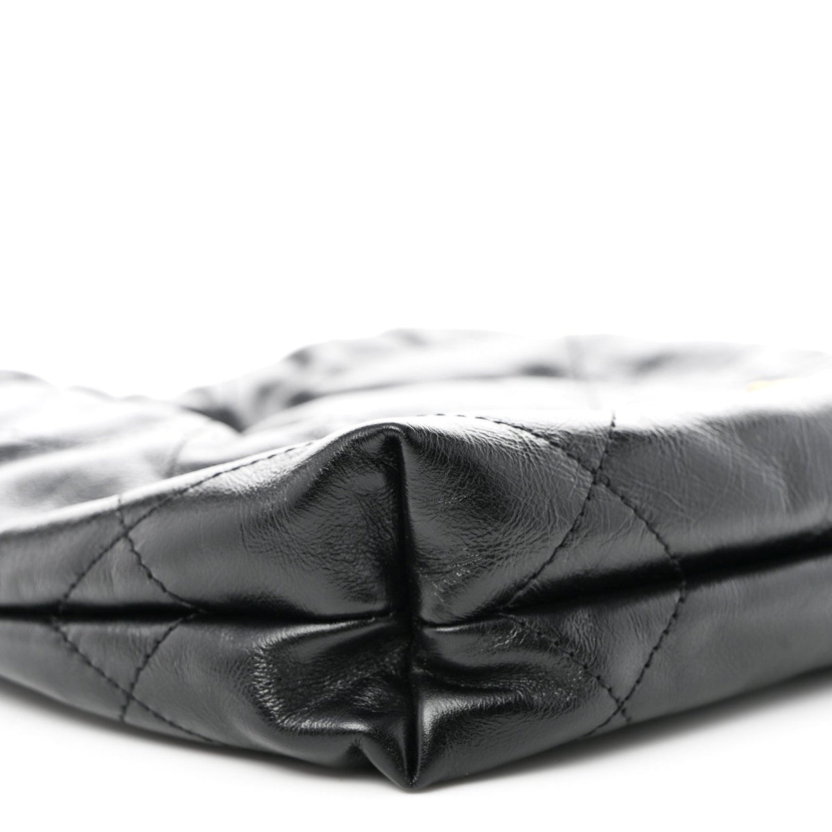 Shiny Crumpled Calfskin Quilted Pearl Mini Chanel 22 Black