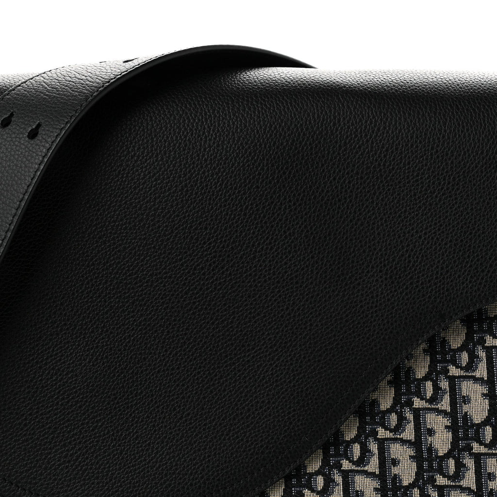 Grained Calfskin Oblique Large Saddle Messenger Black