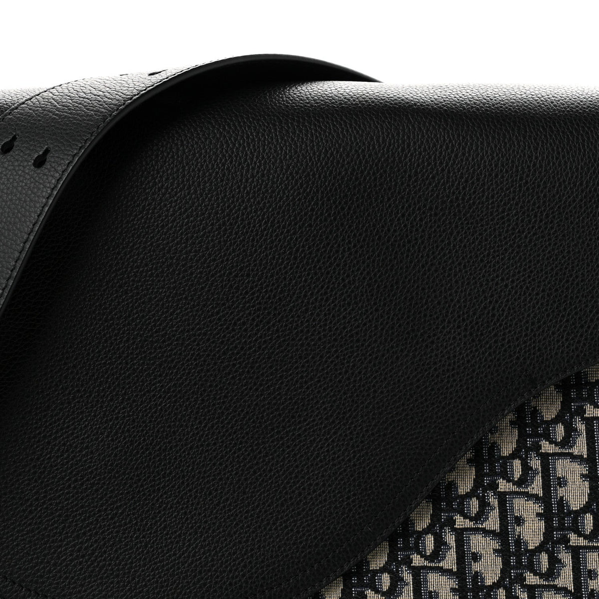 Grained Calfskin Oblique Large Saddle Messenger Black