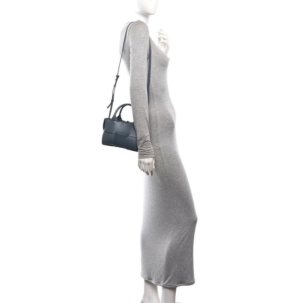Lambskin Maxi Intreccio Candy Arco Tote Thunder