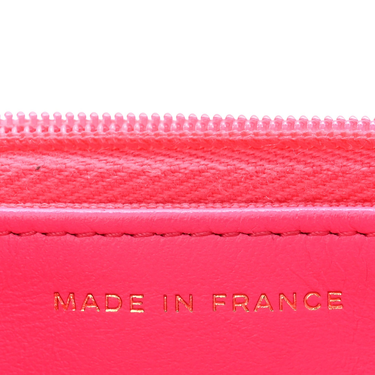 Caviar Quilted Wallet on Chain WOC Fuchsia