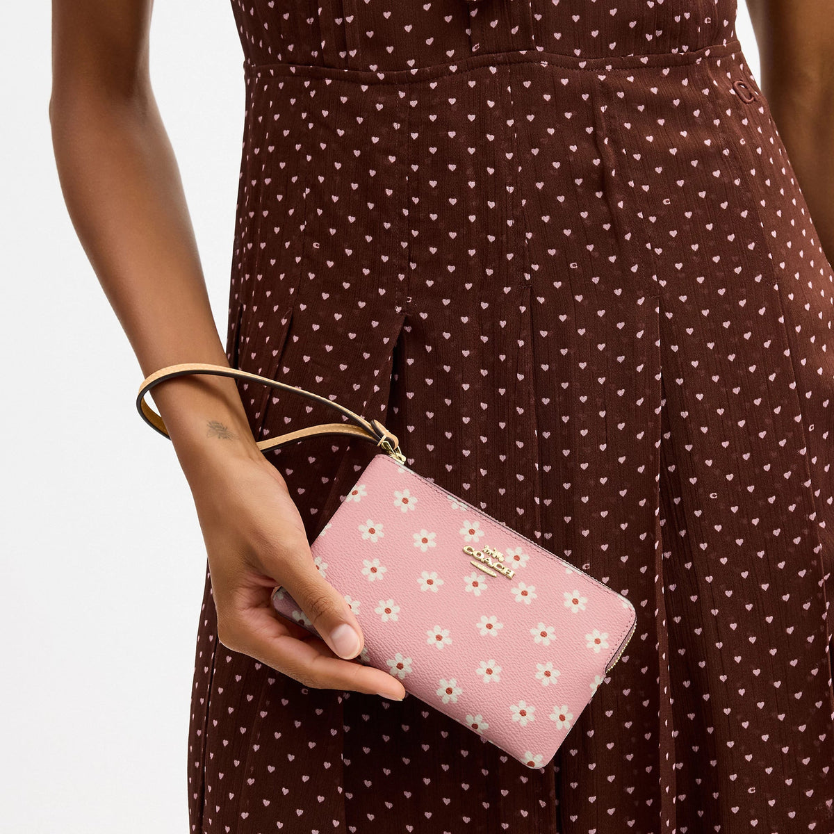 Coach Outlet Corner Zip Wristlet With Floral Print