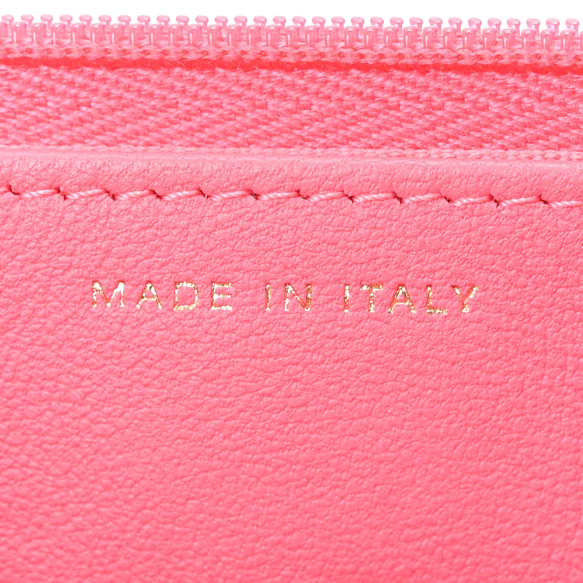 Caviar Quilted Sweetheart Wallet On Chain WOC Fuchsia