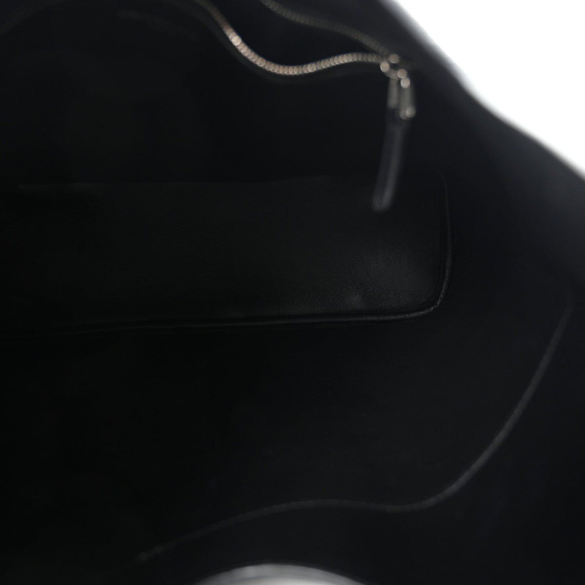 Grained Calfskin Medium Locker Hobo Black