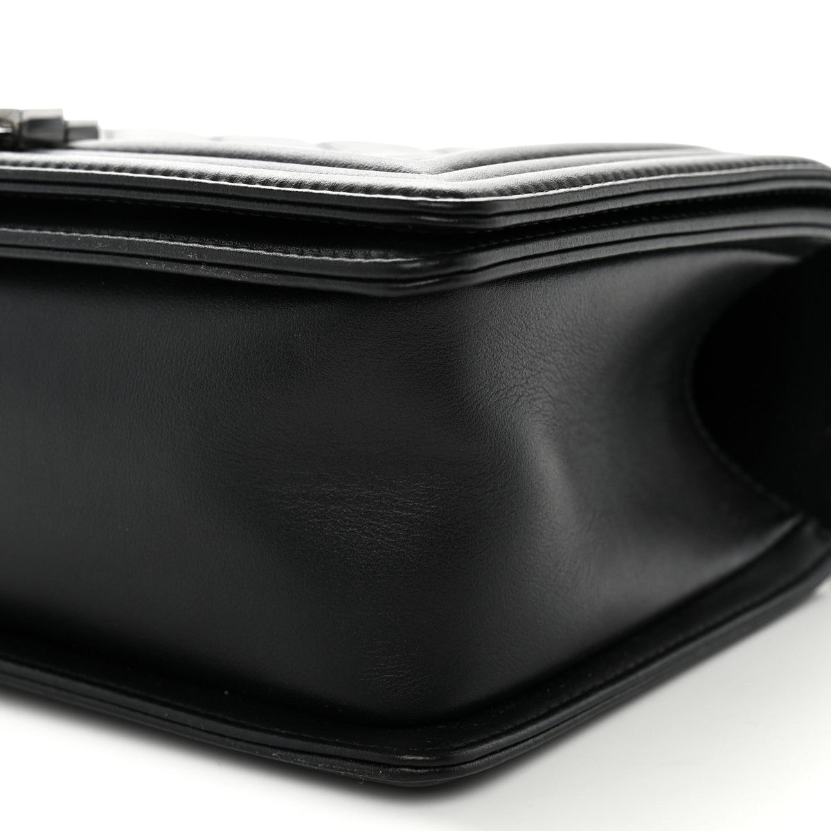 Lambskin Quilted Medium Boy Flap Black