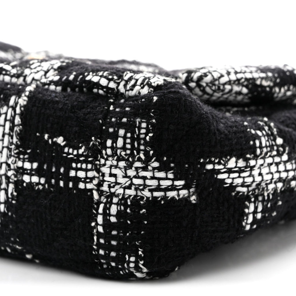 Tweed Quilted Medium Chanel 19 Flap Black White