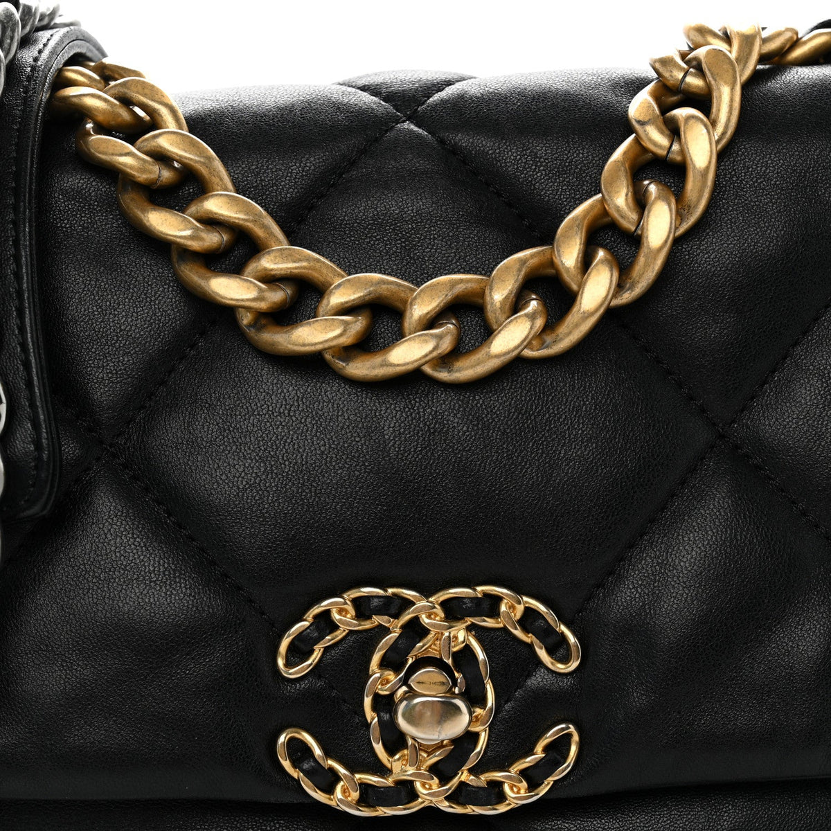 Lambskin Quilted Medium Chanel 19 Flap Black