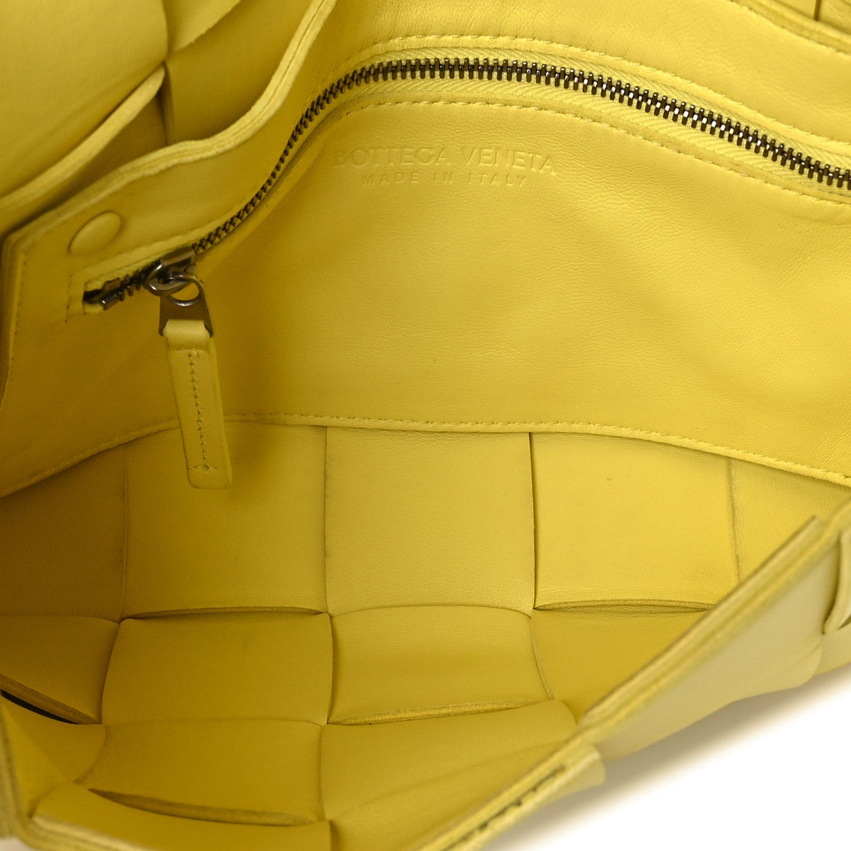 Lambskin Maxi Intrecciato Small Cassette Crossbody Bag Lemonade