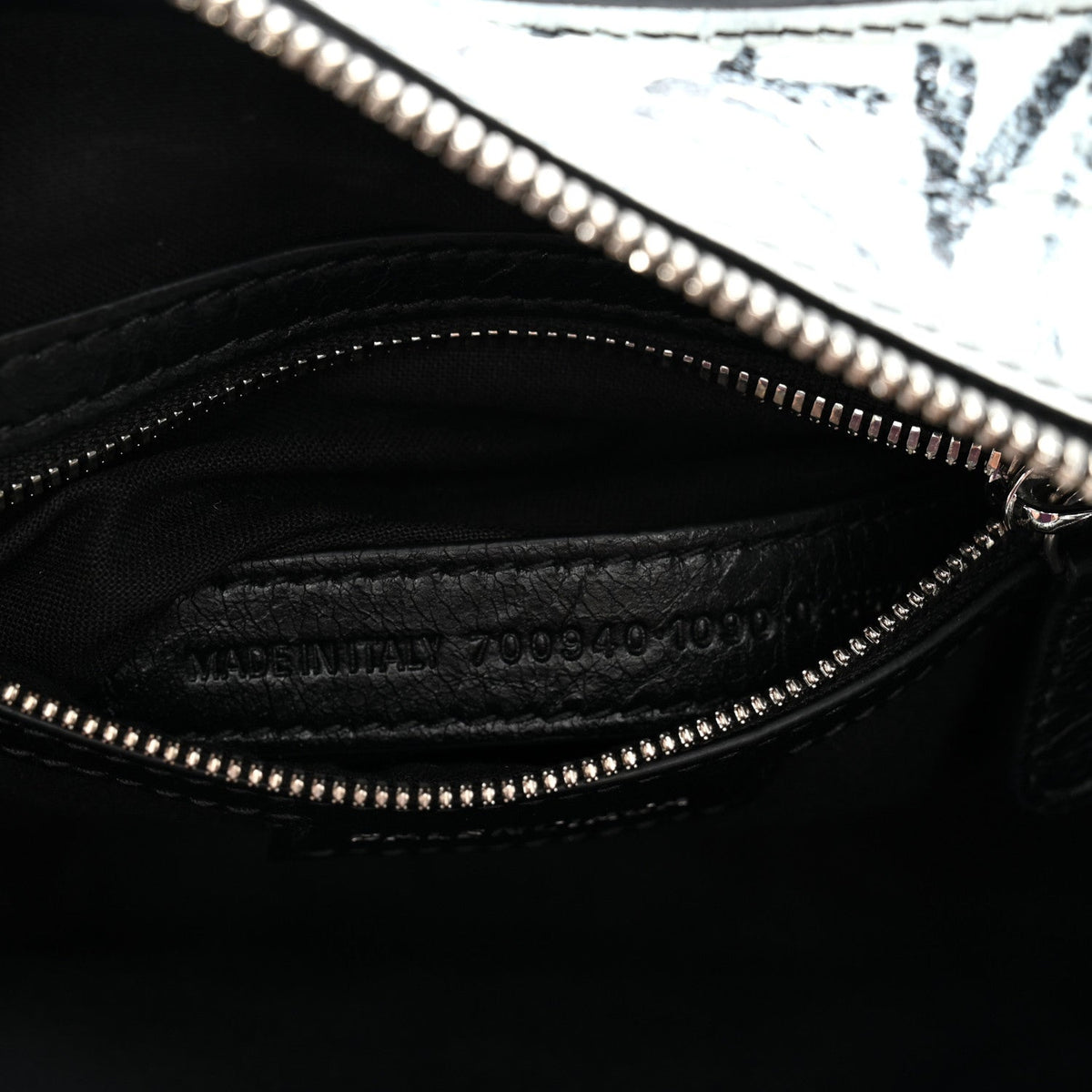 Agneau Arena Graffiti Neo Cagole City Handbag XS Black White