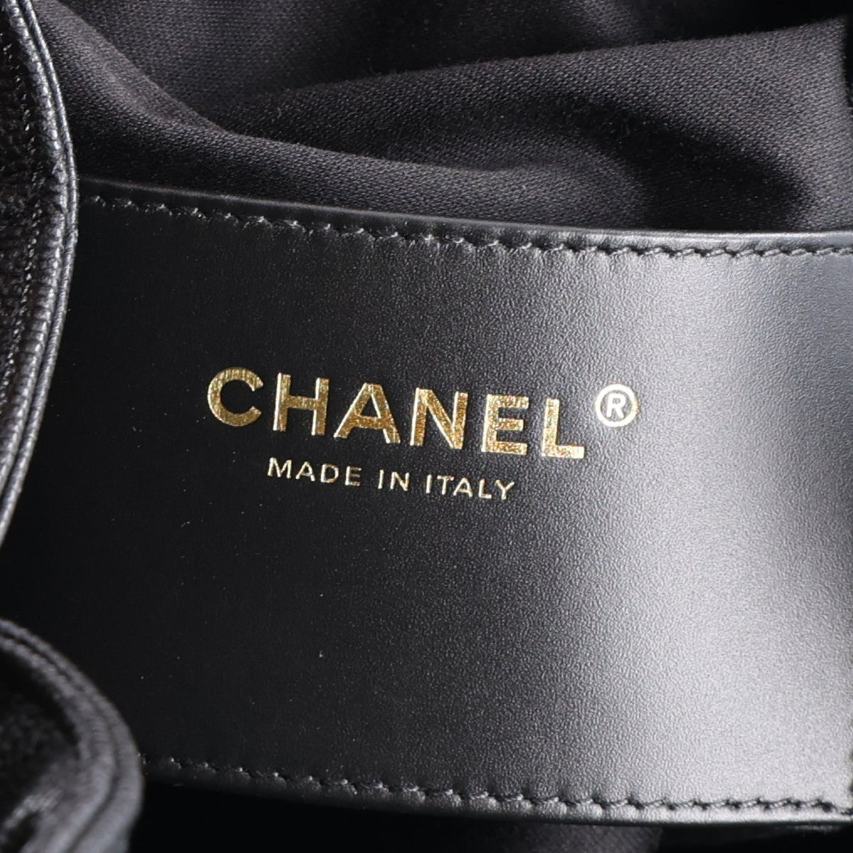 Caviar Quilted Medium Chanel 25 Handbag Black