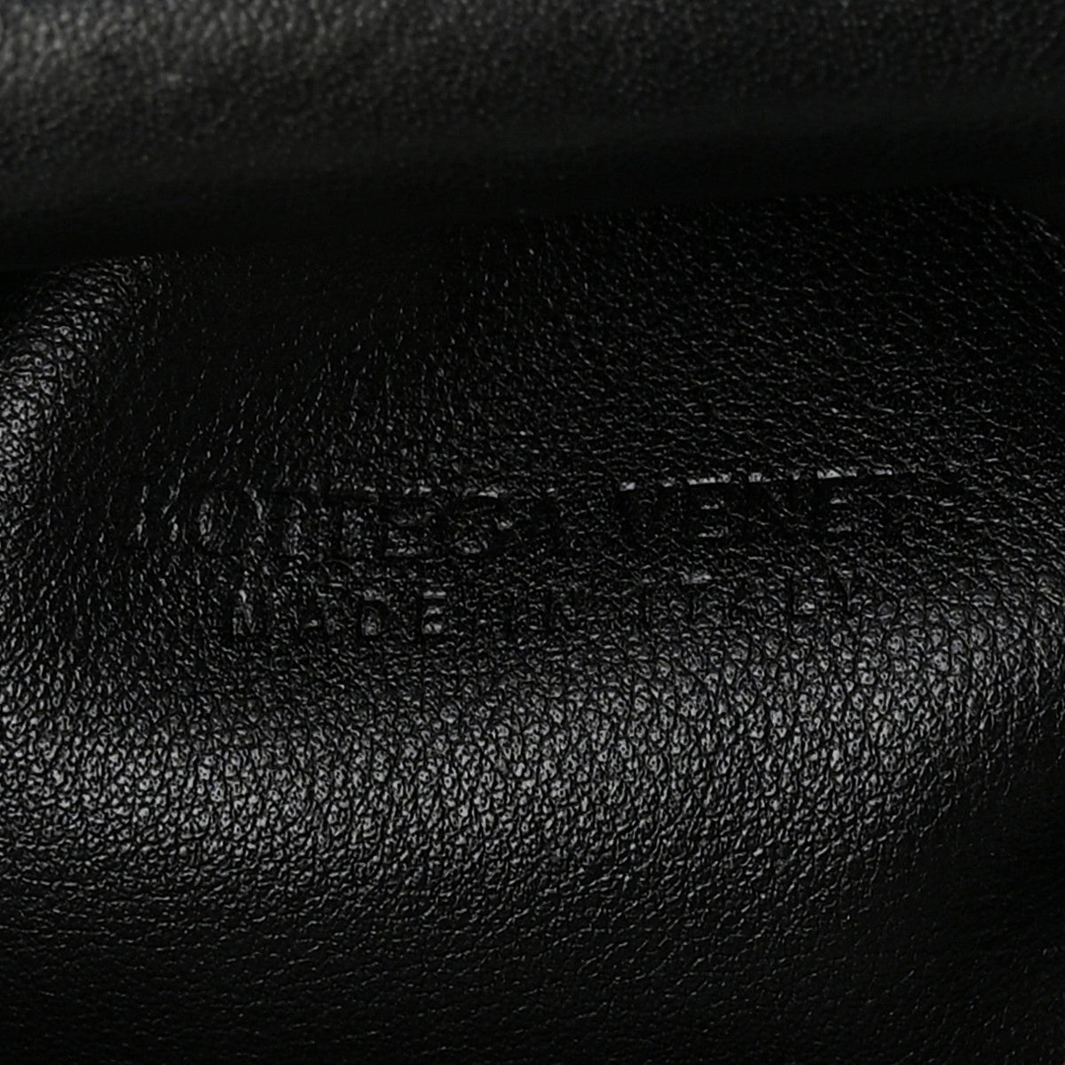 Butter Calfskin The Mini Pouch Black
