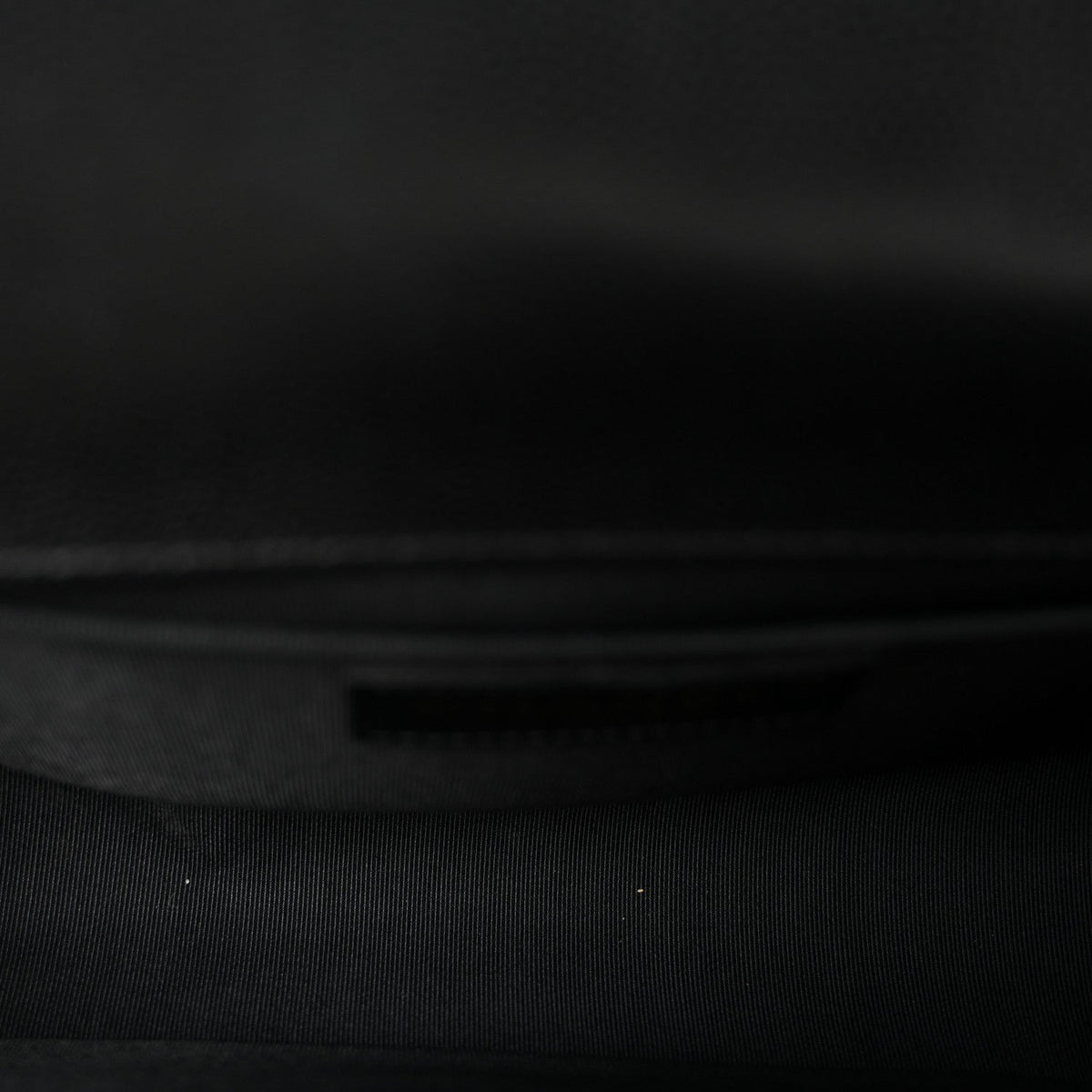 Caviar Quilted Medium Boy Flap Black