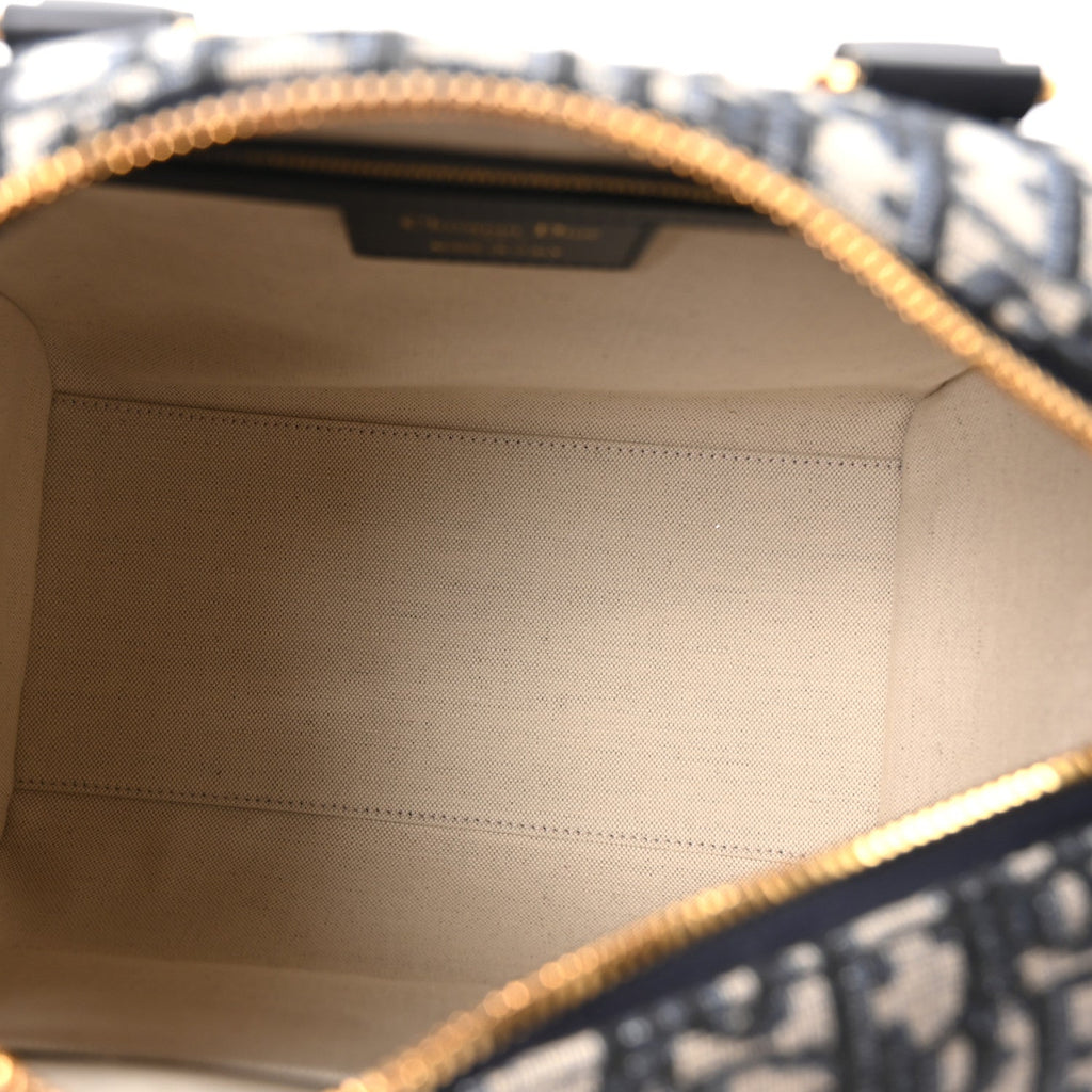Oblique Groove 25 Bag Blue