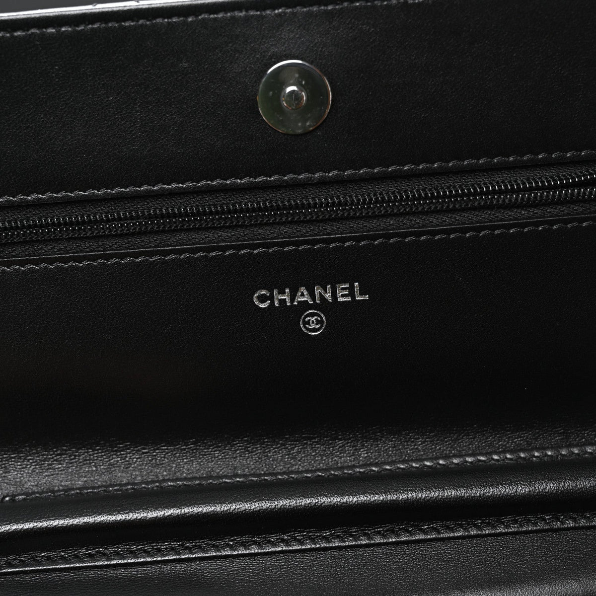 Lambskin Quilted Wallet On Chain WOC Black