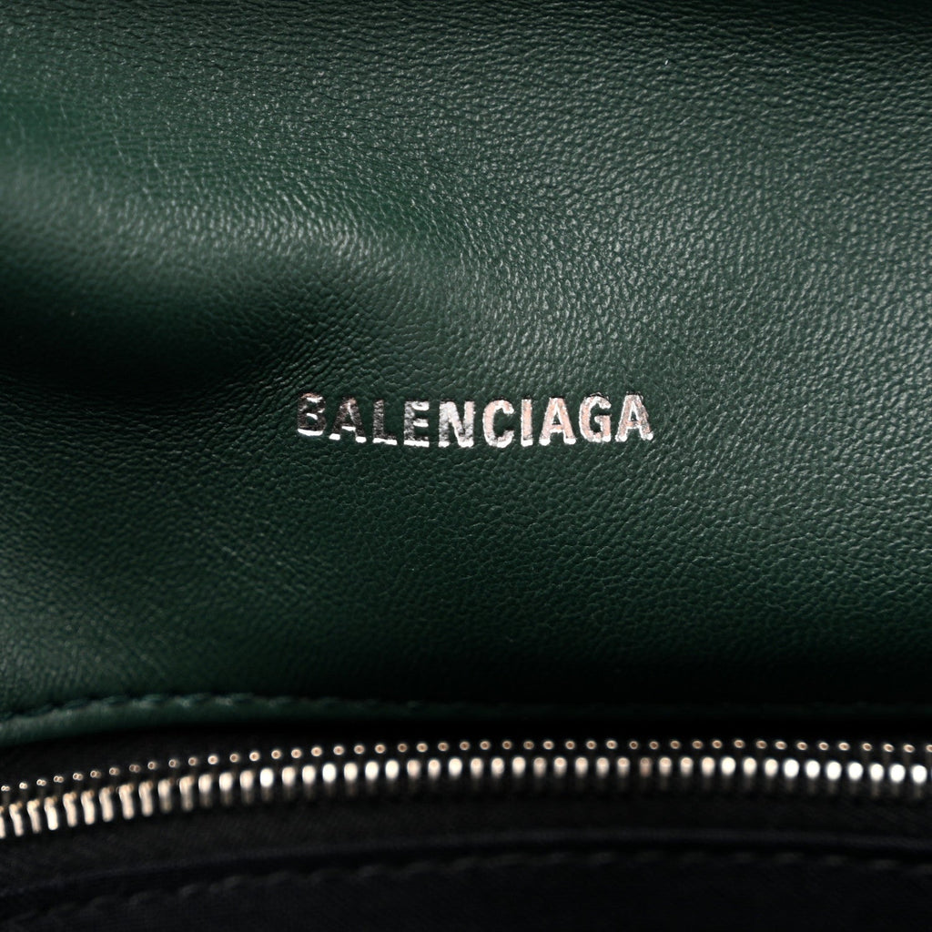 Nappa Calfskin Quilted Touch B Puffy Clutch Forest Green