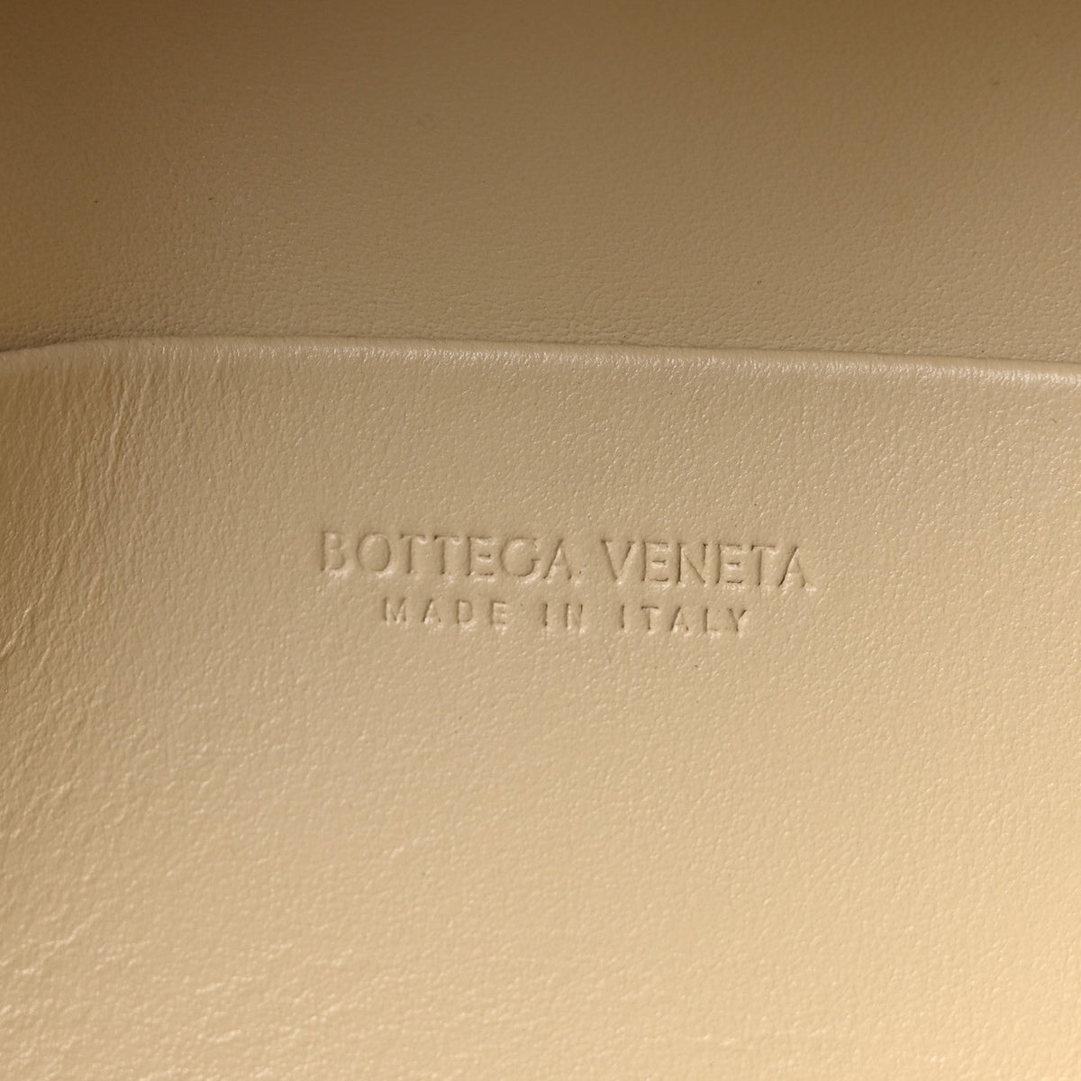 Calfskin Intrecciato Bang Bang Vanity Case Ecru