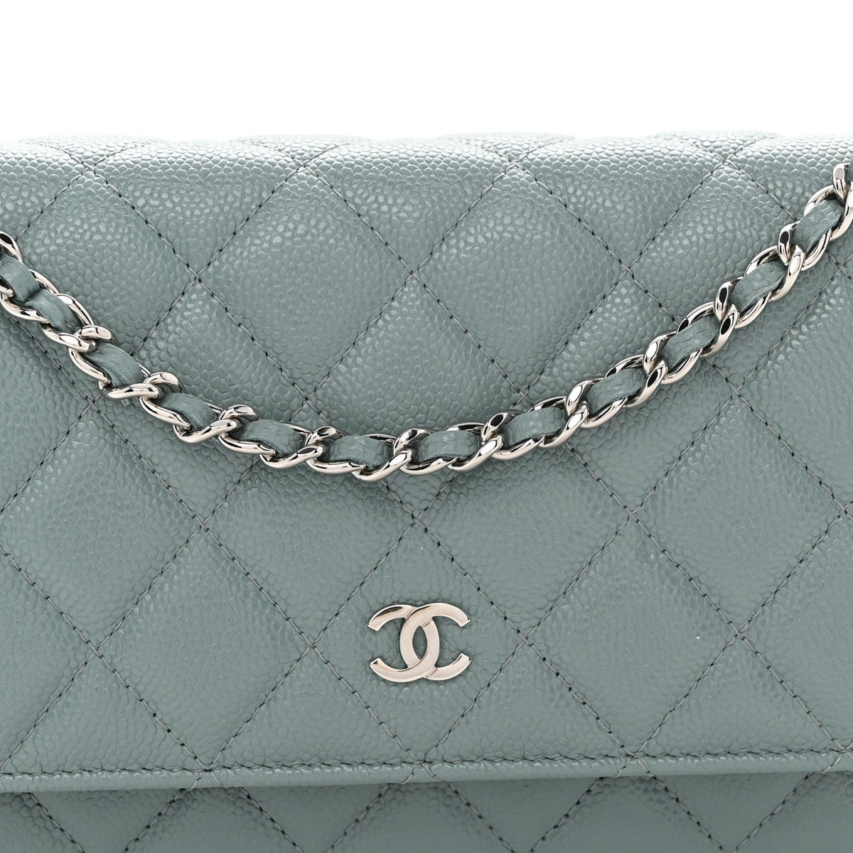 Caviar Quilted Wallet on Chain WOC Light Blue