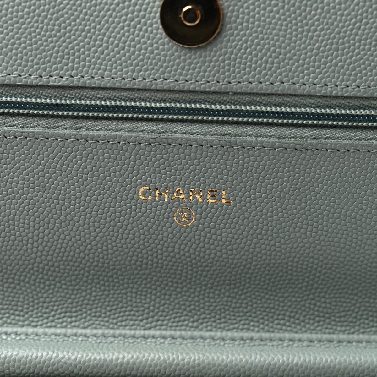 Caviar Quilted Wallet on Chain WOC Light Blue