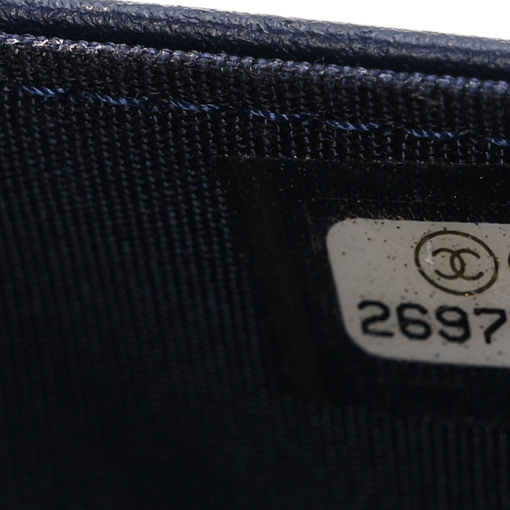 Caviar Quilted Boy Wallet On Chain WOC Navy