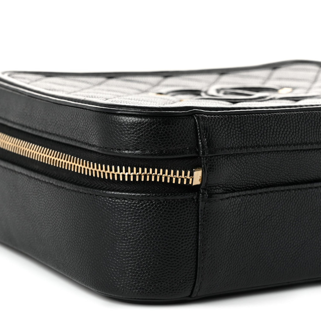 Caviar Quilted Medium CC Filigree Vanity Case Black