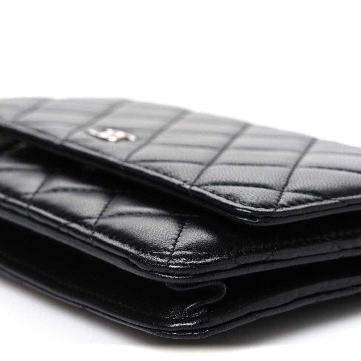 Lambskin Quilted Wallet On Chain WOC Black