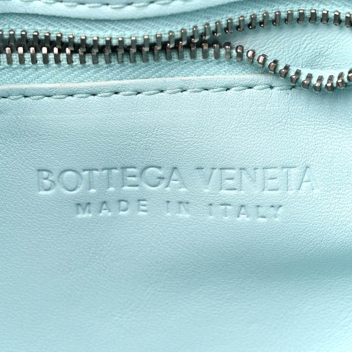 Paper Calfskin Maxi Intrecciato Padded Cassette Crossbody Bag Spearmint