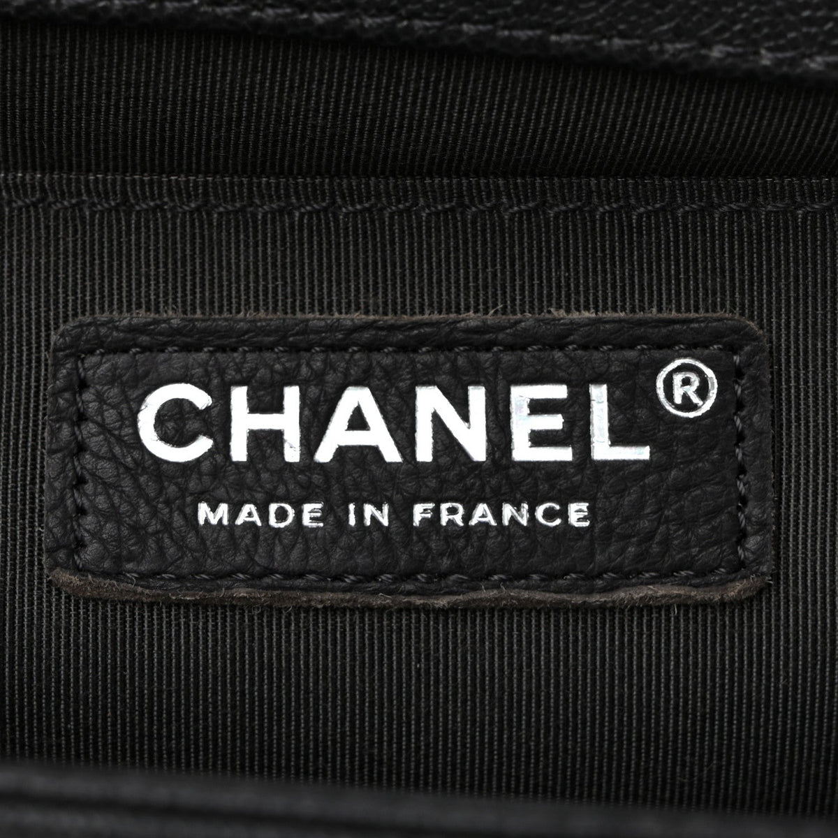 Caviar Quilted Medium Boy Flap Dark Grey