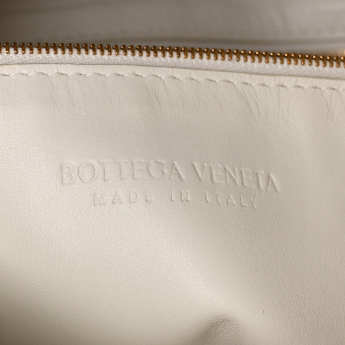 Calfskin Intrecciato Large Hop White