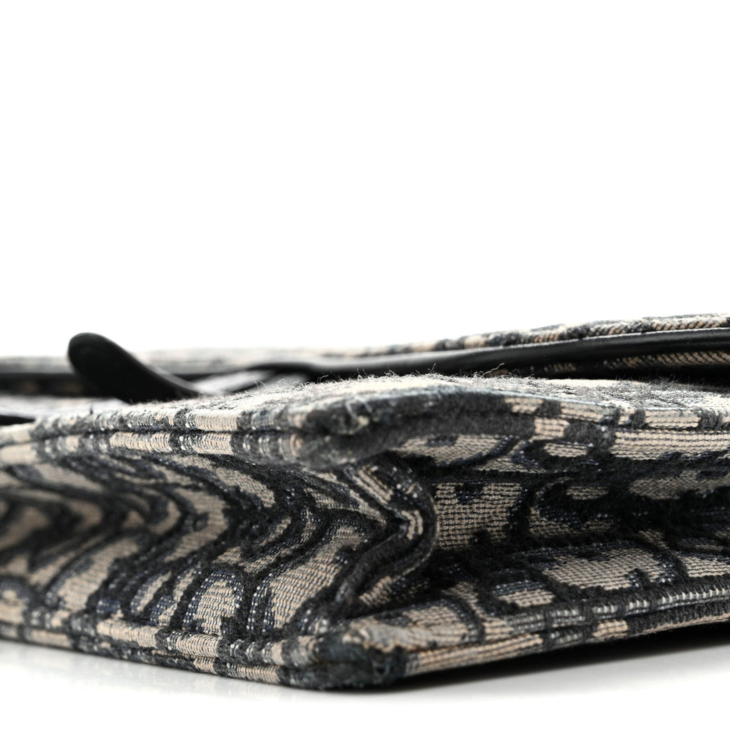 Oblique Saddle Chain Pouch Blue