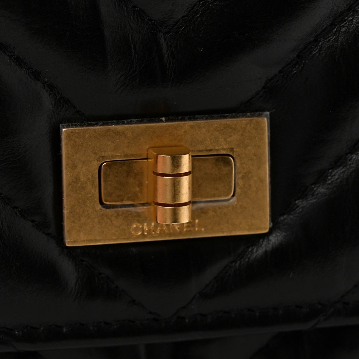 Aged Calfskin Chevron Quilted Reissue Wallet On Chain WOC Black